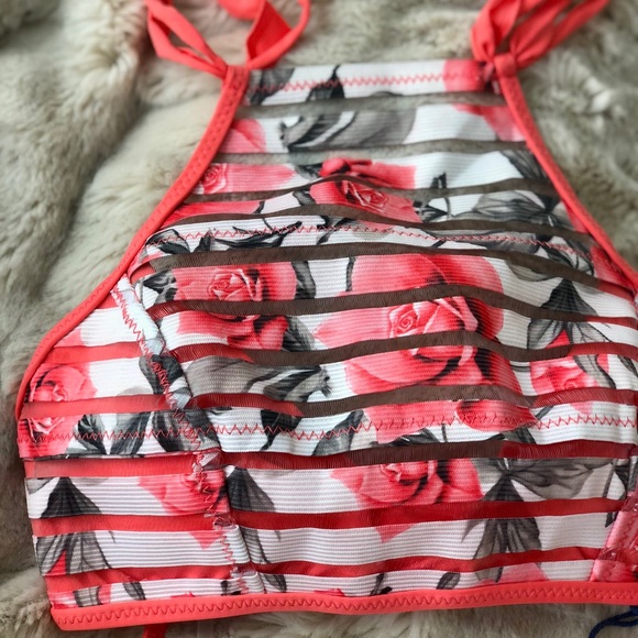 Isabella Rose swim bikini top - Picture 2 of 8